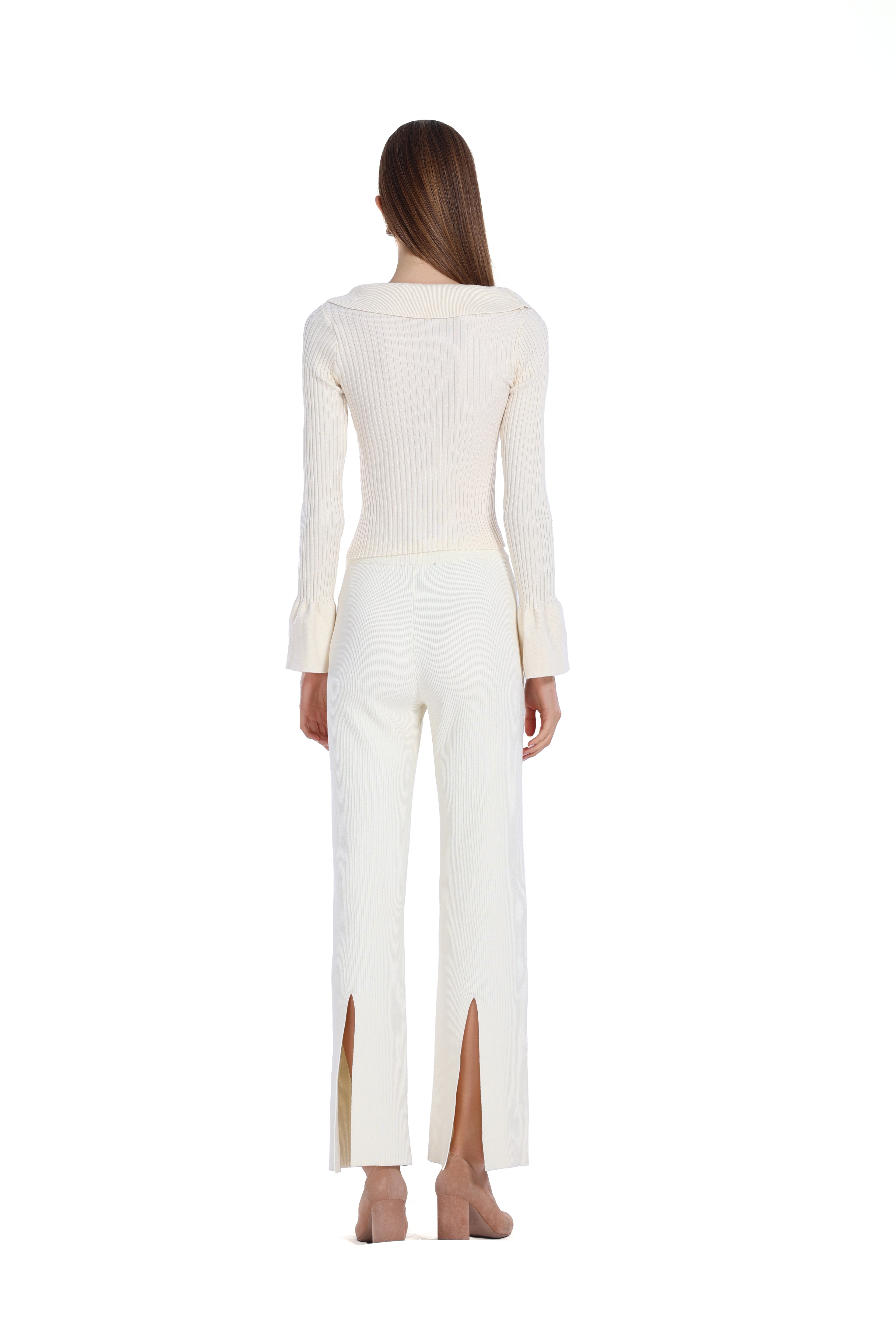 Ruffled V-neck Flare Long Sleeve Wooden Button Knitted Top