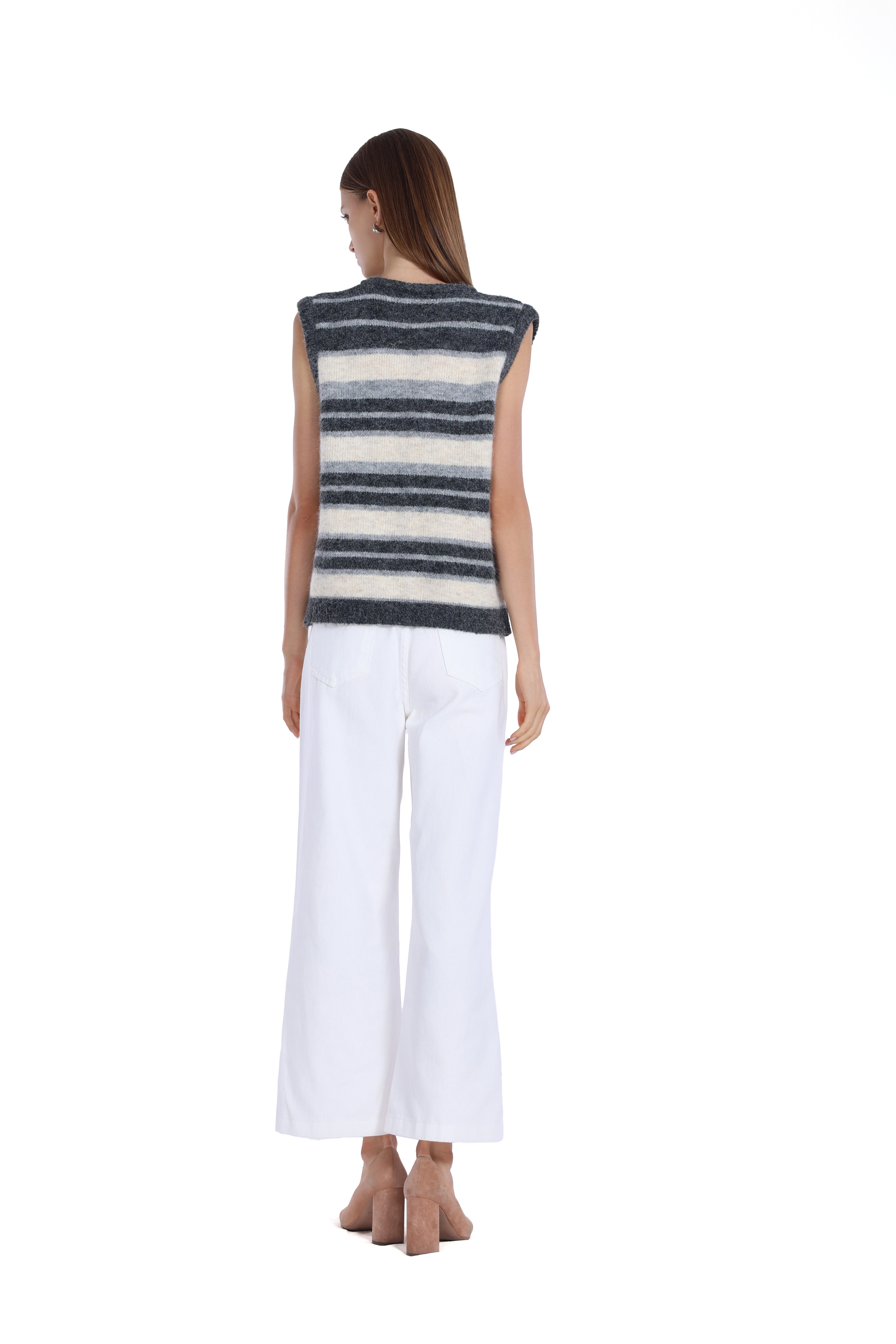 Sleeveless Striped Wooden Button Full Placket Knitted Vest