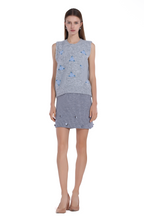 Crew-neck Sleeveless 3D Floral Embroidery Knitted Vest