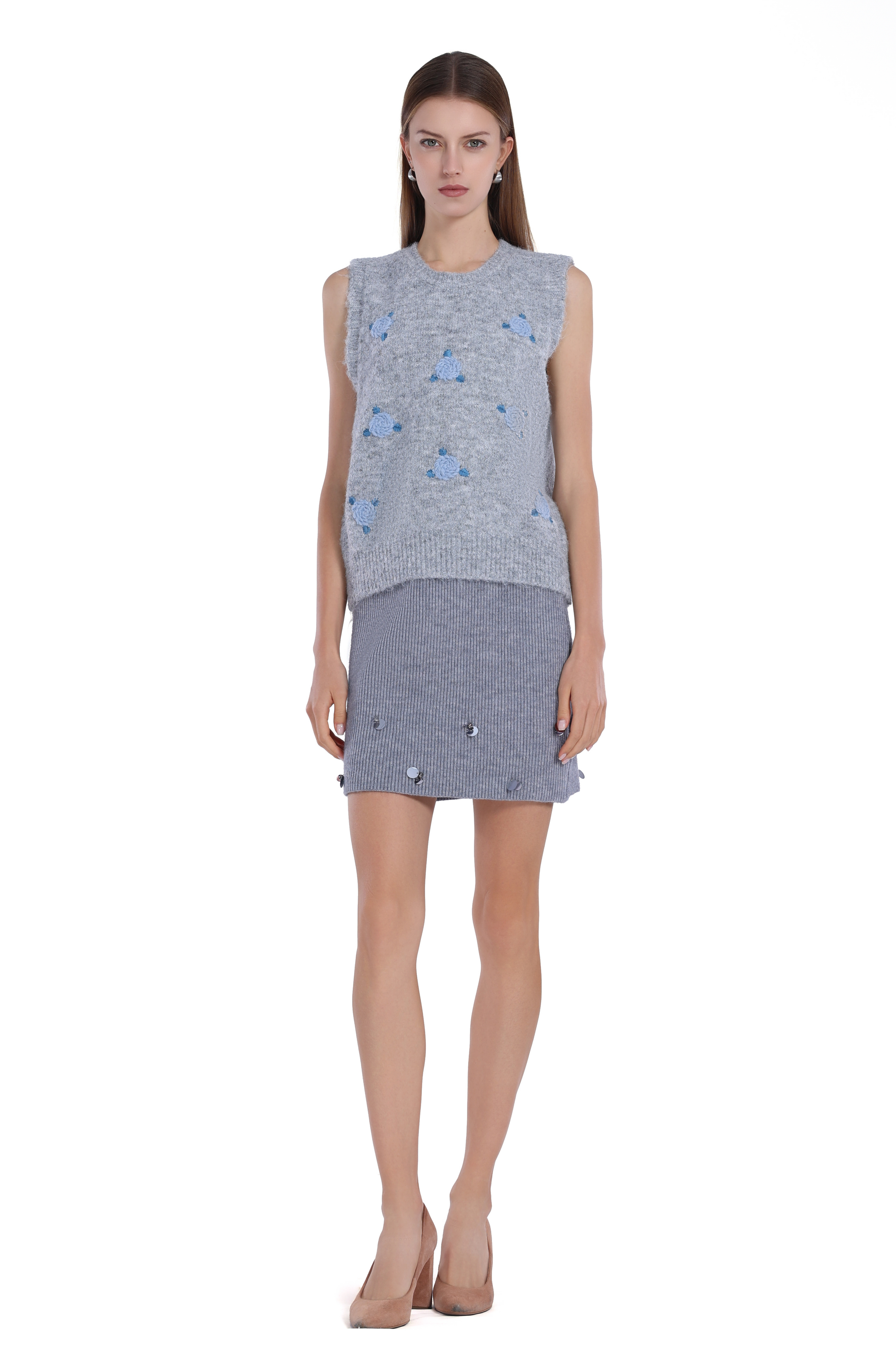 Crew-neck Sleeveless 3D Floral Embroidery Knitted Vest