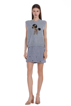 Crew-neck Sleeveless Stitching Detail 3D Pattern Knitted Vest