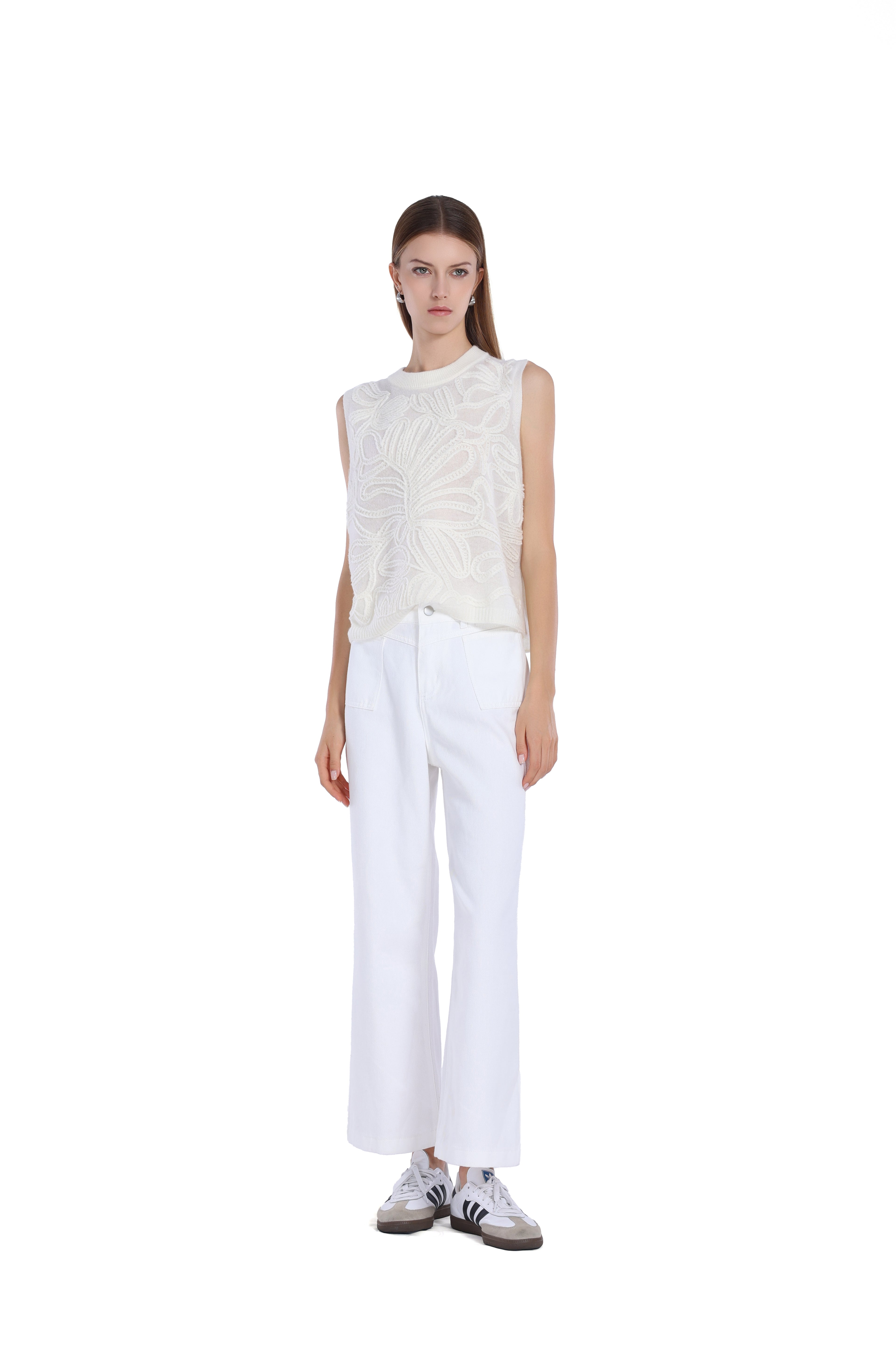 Sleeveless Crew Neck 3D Floral Embroidery Knitted Top
