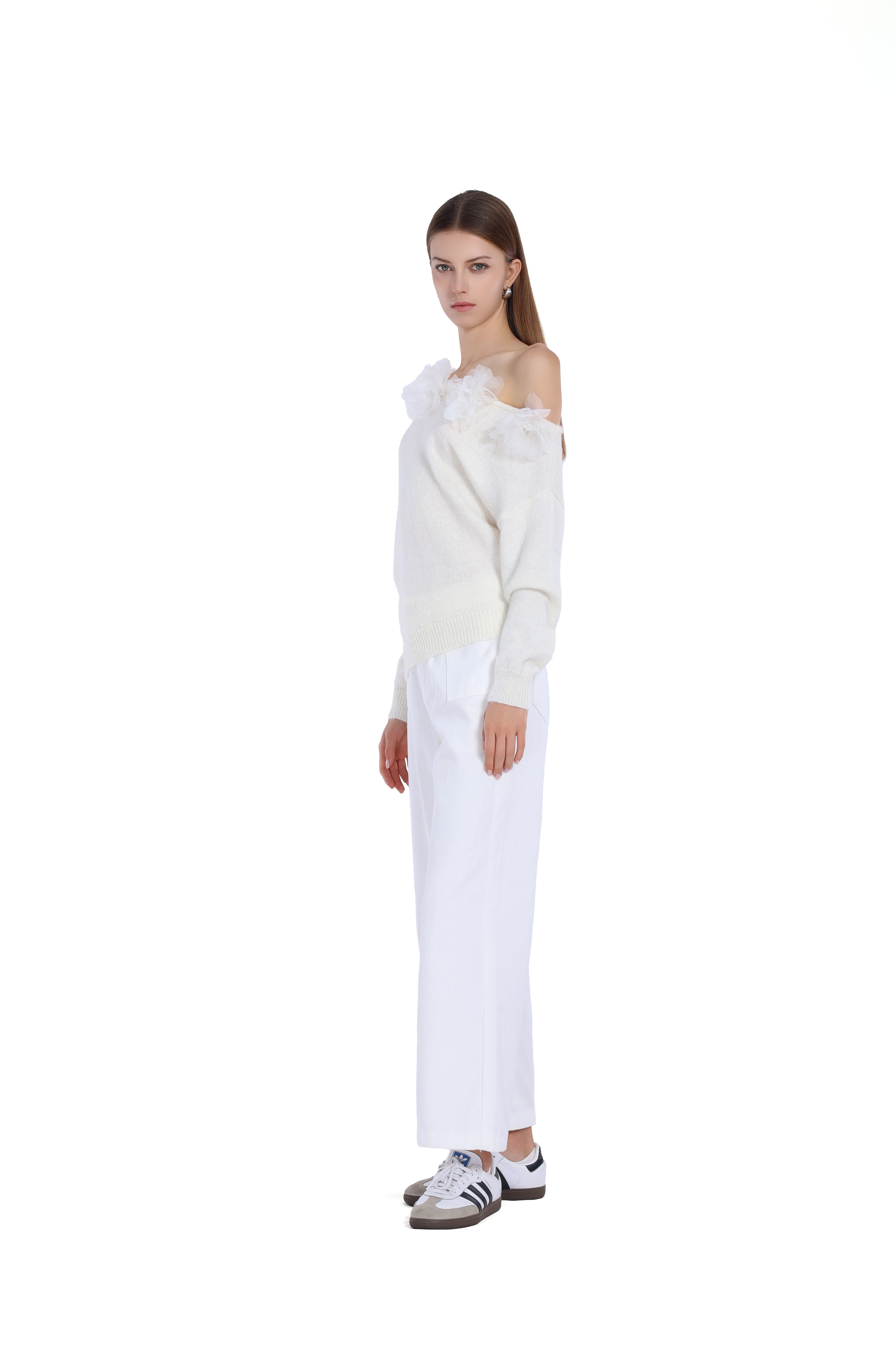 3D Floral Appliques Ribbed One-shoulder Long-sleeve Knitted Top